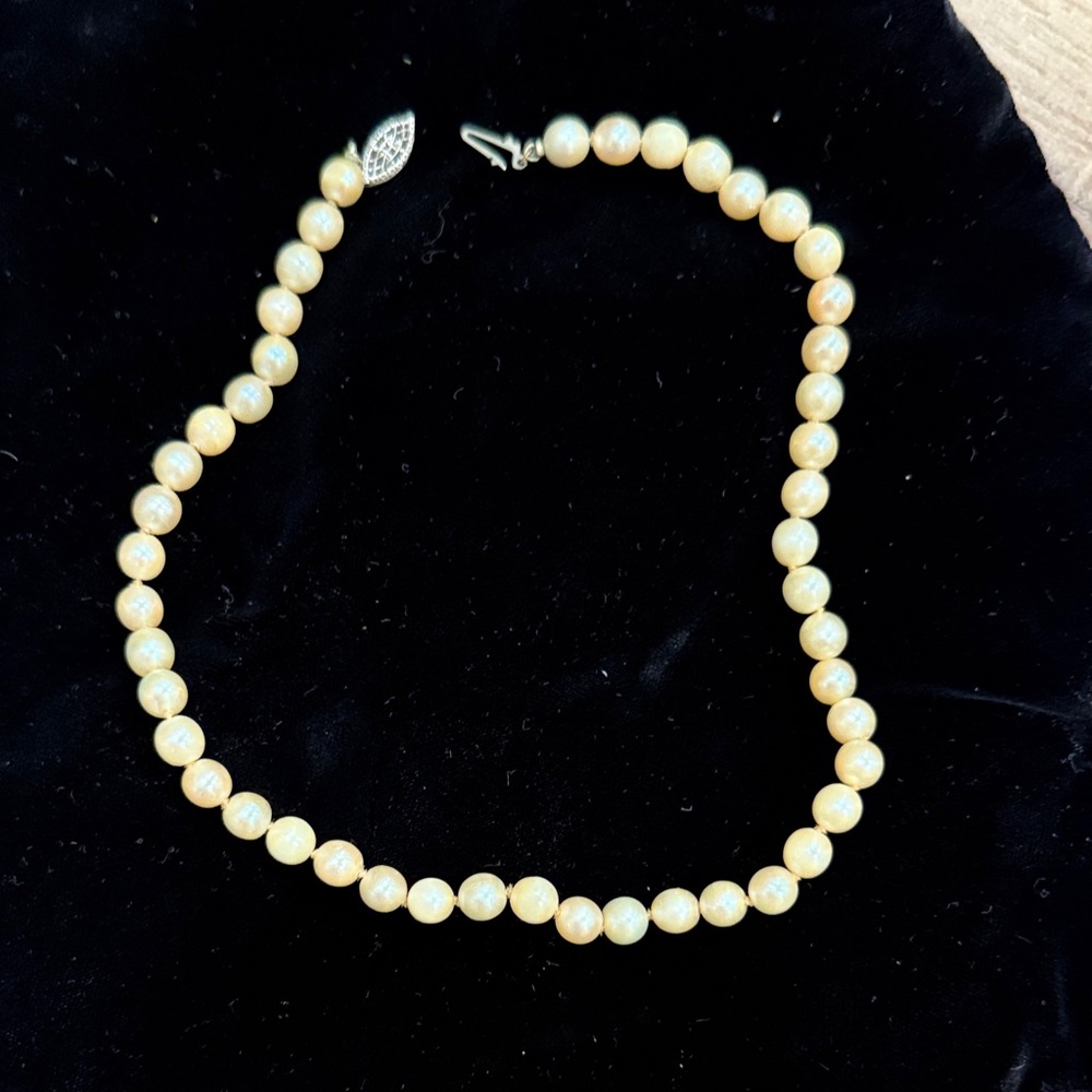 Vintage Cultured Pearl Choker Necklace | Sterling Silver Clasp | 1950s